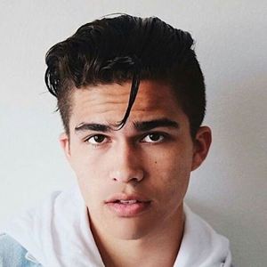 Fotos de Alex Aiono - SensaCine.com.mx