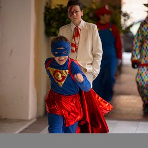 Foto Mi hermano persigue dinosaurios