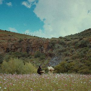 Foto This Is Not a Burial, It's a Resurrection