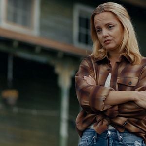 Foto What Lies Below