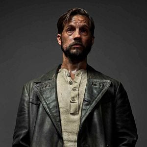 Foto Logan Marshall-Green