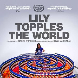 Foto Lily Topples the World