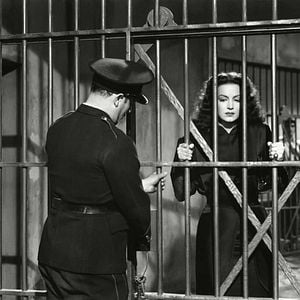 Foto La diosa arrodillada