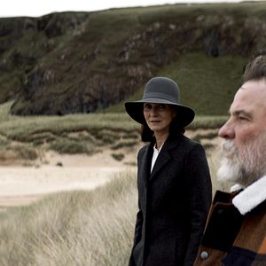 Foto Nobody Has To Know