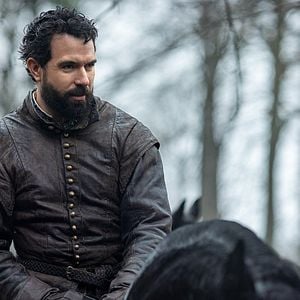 Foto Becoming Elizabeth