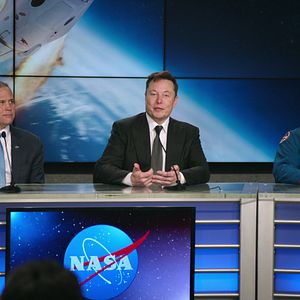 Foto Return To Space