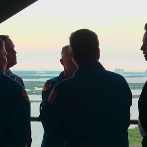 Foto Return To Space