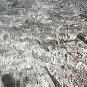 Foto The Natural History of Destruction