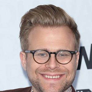 Foto Adam Conover