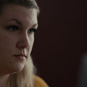 Foto Red de engaños: Muertes, mentiras e Internet