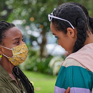 Foto Mirar a ambos lados