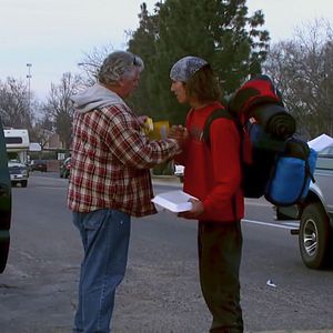 Foto El mochilero del hacha