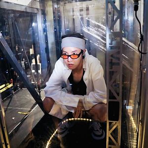 Foto j-hope IN THE BOX