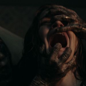 Foto Comunión Con El Diablo