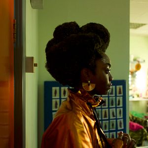 Foto Medusa Deluxe: Asesinato, Obsesión, Peinados