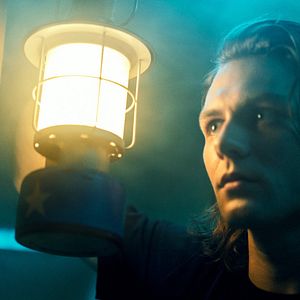 Foto La Noche Del Demonio: La Puerta Roja