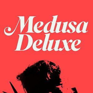 Foto Medusa Deluxe: Asesinato, Obsesión, Peinados