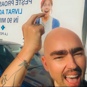 Foto Do Not Expect Too Much from the End of the World