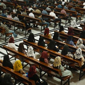 Foto La oscuridad de La Luz del Mundo