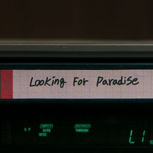 Foto Yellow Door: '90s Lo-fi Film Club