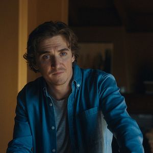 Foto Nadie es lo que parece