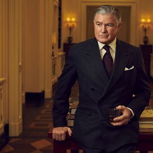 Foto Feud: Capote vs. The Swans