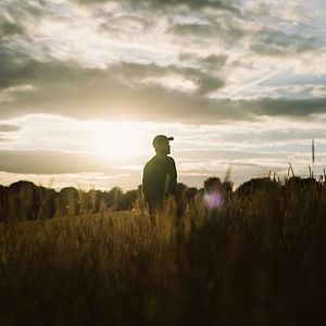 Foto Todos somos extraños