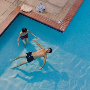 Foto Aristóteles y Dante descubren los secretos del universo