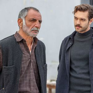 Foto Yıldızlar Bana Uzak