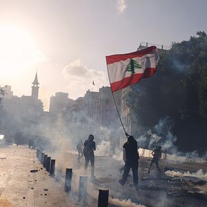 Foto Dancing on the Edge of a Volcano