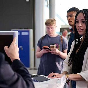 Foto Atrapados en lo profundo