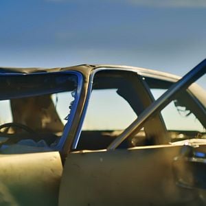 Foto Hate to Love: Nickelback