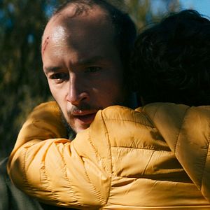 Foto Behind the Mountains