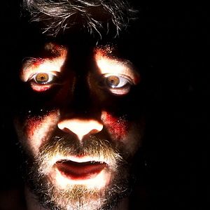 Foto Todos morimos en la oscuridad