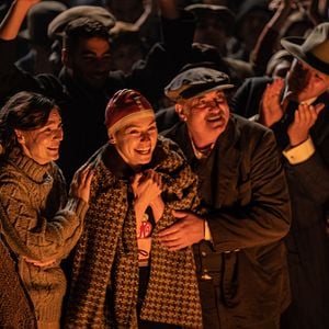 Foto Young Woman And The Sea