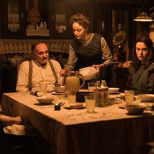 Foto Young Woman And The Sea