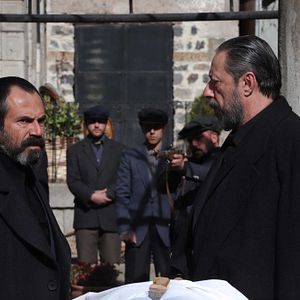 Foto La Leyenda del Árbol Negro