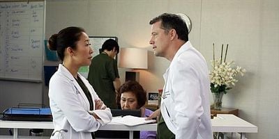 Cartel de Ama a la persona con la que estás