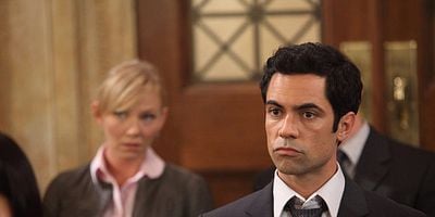 Cartel de Libre de sospecha