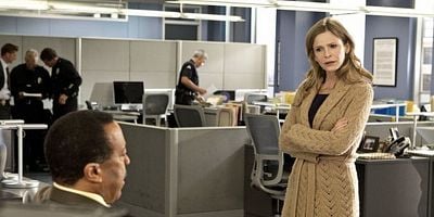 Cartel de Nueva persecución