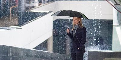 Cartel de A Medio Camino de una Dona