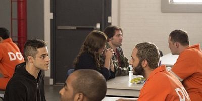 Cartel de eps.1.5_br4ve-trave1er.asf