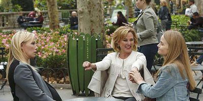 Cartel de Instintos maternales