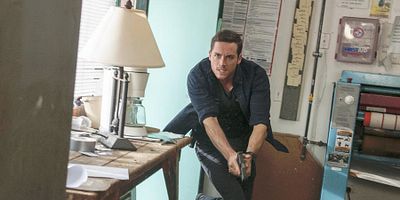 Cartel de Climbing Into Bed