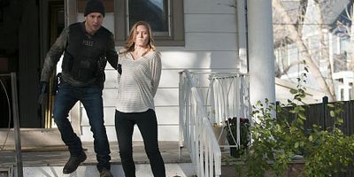 Cartel de Knocked the Family Right Out