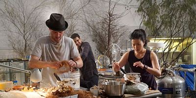 Cartel de Strife on Mars