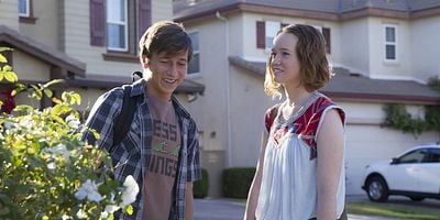 Cartel de ¿Extraños o desconsiderados?