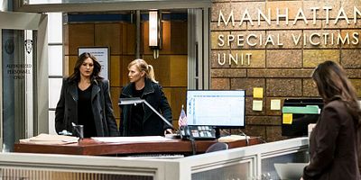 Cartel de Noticias verdaderamente falsas