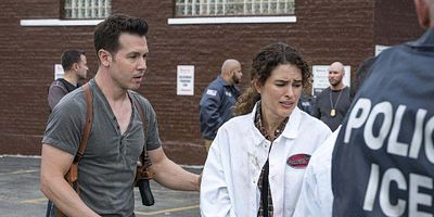 Cartel de The Thing About Heroes