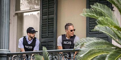 Cartel de Dead Man Calling